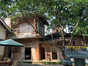 Bu Condro Homestay by Luxury Degree